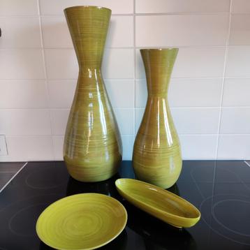 Bamboo Lacquer vazen beschikbaar voor biedingen