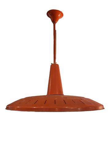 Oranje metalen hanglamp buisverlichting 1960s