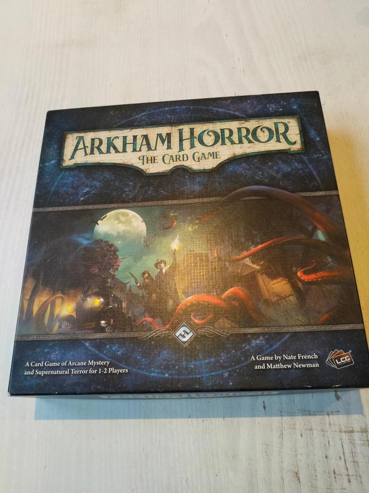 Arkham Horror (kaartspel), Hobby en Vrije tijd, Gezelschapsspellen | Bordspellen, Zo goed als nieuw, Een of twee spelers, Drie of vier spelers