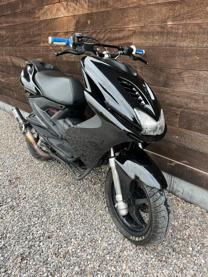 Yamaha Aerox - B Klasse, Fietsen en Brommers, Scooters | Yamaha, Zo goed als nieuw, Aerox, Klasse B (45 km/u), Tweetakt, Ophalen