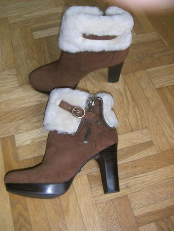 Bottine femme, Neuf, UGG, Enlèvement ou Envoi, Brun
