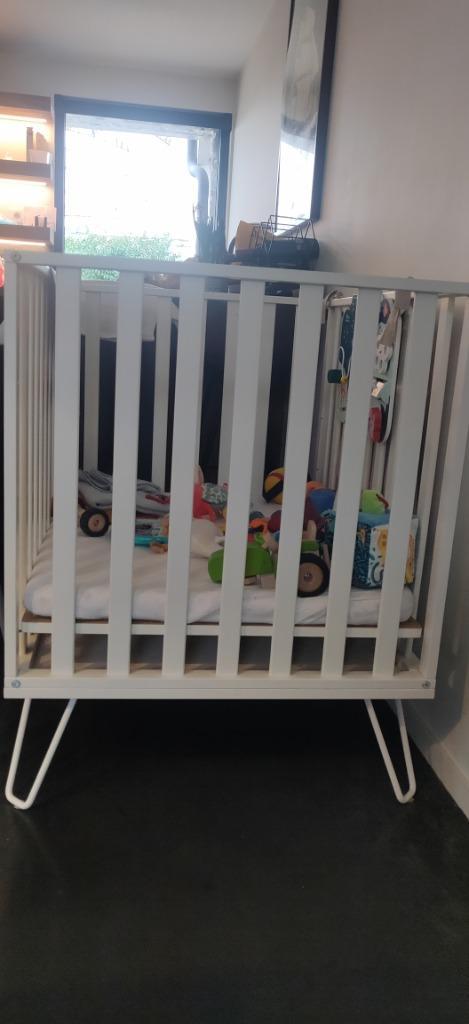 Babypark childwood met aerosleep matras, speelse poten, Kinderen en Baby's, Babyparken, Zo goed als nieuw, Rechthoekig, In hoogte verstelbaar