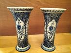 2 x Delfts blauw vaas van Petrus Regout (Antiek), Antiek en Kunst, Antiek | Vazen, Ophalen