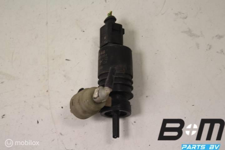 Ruitensproeierpomp Volkswagen Polo 9N3 2005-2009 1J6955651, Auto-onderdelen, Ruiten en Toebehoren, Gebruikt