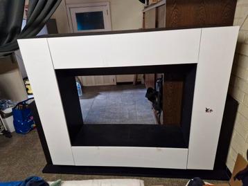 Tv kast met opslagruimte  beschikbaar voor biedingen