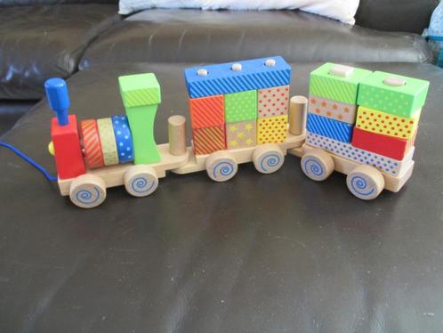 houten opbouwtrein, Kinderen en Baby's, Speelgoed | Houten speelgoed, Zo goed als nieuw, Ophalen of Verzenden