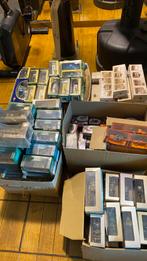 Grand lot 262 modèles réduits : Tintin, bus, trains, armée, Ophalen, Zo goed als nieuw