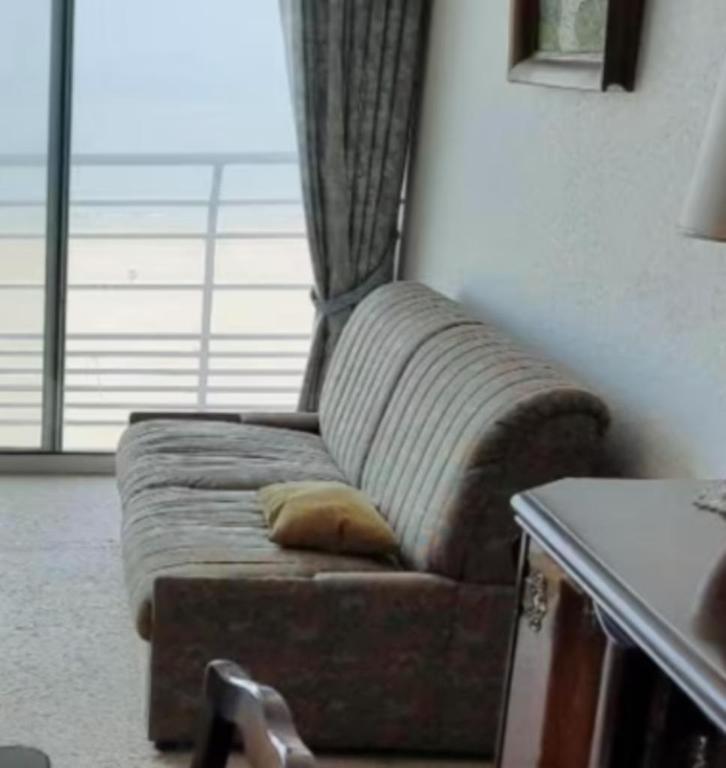 Zetelbed te koop, Huis en Inrichting, Slaapkamer | Slaapbanken, Zo goed als nieuw, 180 cm, 220 cm, Tweepersoons, Grijs, Ophalen