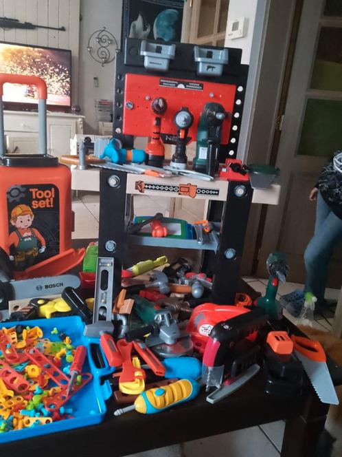 Werkbank plus Werktrolley, Enfants & Bébés, Jouets | Tables de jeux, Comme neuf, Enlèvement ou Envoi