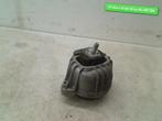 MOTORSTEUN LINKS BMW 1 serie (E87 / 87N) (6768853), Gebruikt, BMW