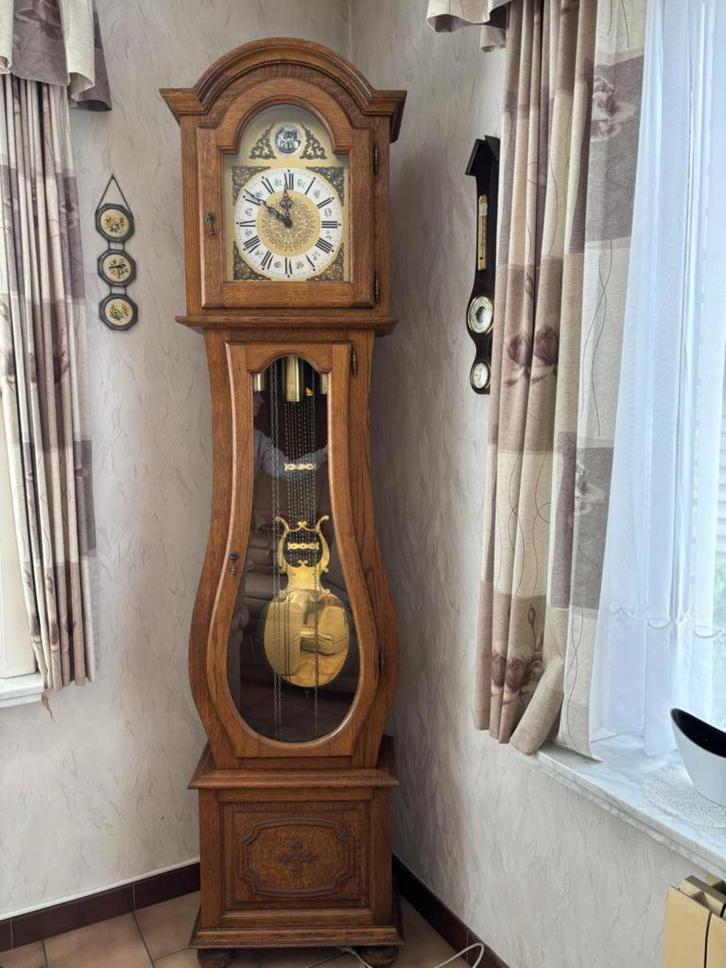 Antieke staande klok, gebogen vorm, Antiek en Kunst, Curiosa en Brocante, Ophalen