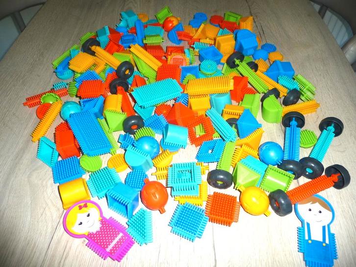 Moderne Noppers (215 stuks), Kinderen en Baby's, Speelgoed | Bouwstenen, Zo goed als nieuw, Nopper, Ophalen of Verzenden