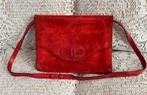 DELVAUX vintage rode suède schoudertas, Ophalen of Verzenden, Zo goed als nieuw, Rood