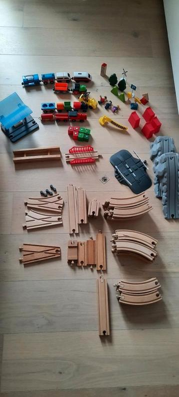 houten treinsporen set beschikbaar voor biedingen