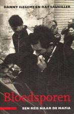 (b349) Bloedsporen, een reis naar de maffia, Boeken, Verzenden, Gelezen