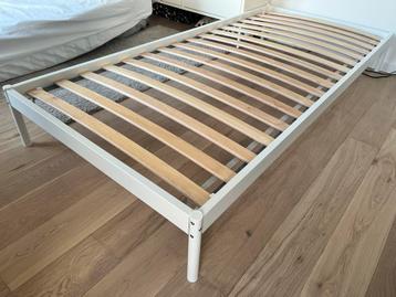 Bed van Ikea, 90x200, Vevelstad