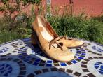 Lage leren schoenen voor het tussenseizoen, Ophalen, Schoenen met lage hakken, Geel, Gedragen