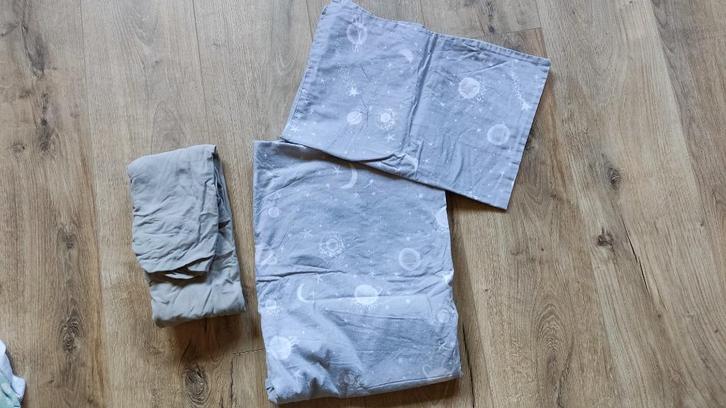 Dekbedovertrek Jollein en hoeslaken, Kinderen en Baby's, Kinderkamer | Beddengoed, Gebruikt, Dekbedovertrek, Grijs, Jongetje of Meisje