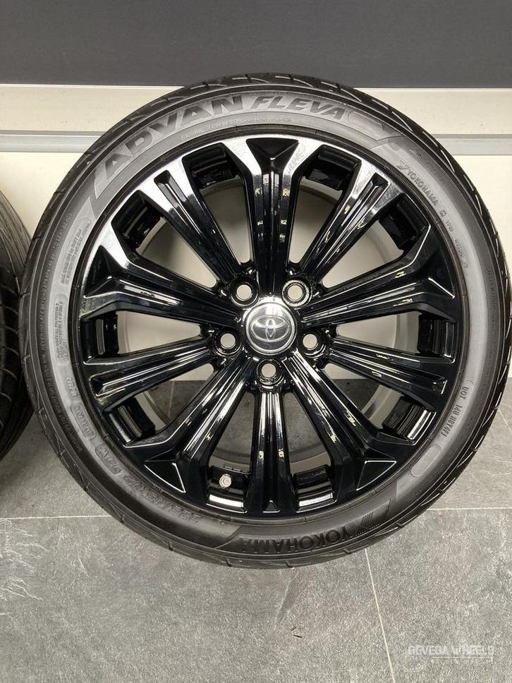 17” originele Toyota Corolla Hybrid velgen + banden 5x114.3, Auto-onderdelen, Banden en Velgen, Banden en Velgen, Zomerbanden
