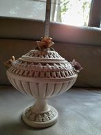 Antiek porseleinen pot met deksel met bloemen, Ophalen of Verzenden