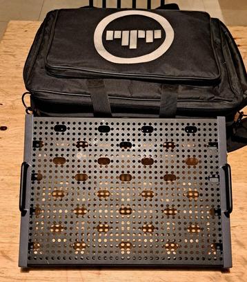 Temple Audio Design DUO17 pedalboard + accessoires