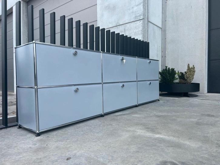 Armoire grise Usm Haller, 225x37x74, Maison & Meubles, Armoires | Dressoirs, Comme neuf, 200 cm ou plus, 25 à 50 cm, Avec abattant(s)