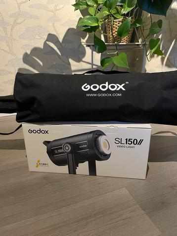 Godox SL-150 II LED Videolamp inclusief statief beschikbaar voor biedingen