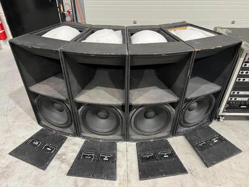 Martin Audio W8S 18"/15" sub incl. wheels (8x), Audio, Tv en Foto, Luidsprekerboxen, Gebruikt, Subwoofer, 120 watt of meer, Ophalen of Verzenden