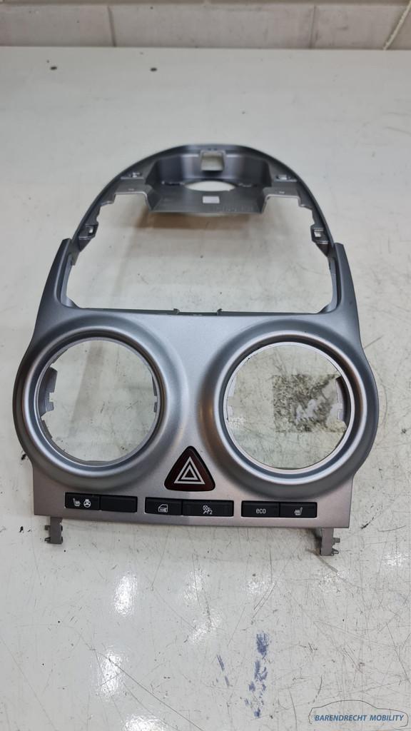 Opel Corsa D facelift bedieningspaneel behuizing kap stoel s, Auto-onderdelen, Dashboard en Schakelaars, Opel, Gebruikt