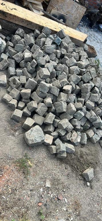 Pave moyen en gres, Enlèvement, Utilisé, Autres types, Autres matériaux