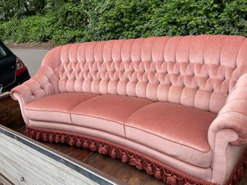 Roze salon zetel franjes barok vintage Chesterfield mohair