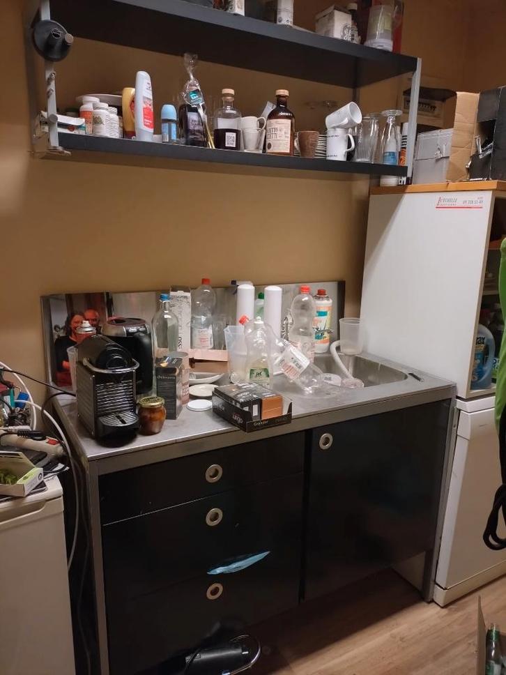 Compacte kitchenette, Huis en Inrichting, Keuken | Complete keukens, Gebruikt, Overige typen, Zwart, Staal of Inox, Ophalen