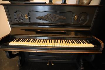 piano beschikbaar voor biedingen