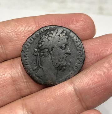 Empire romain. Commodus (AD 177-192). Sestertius