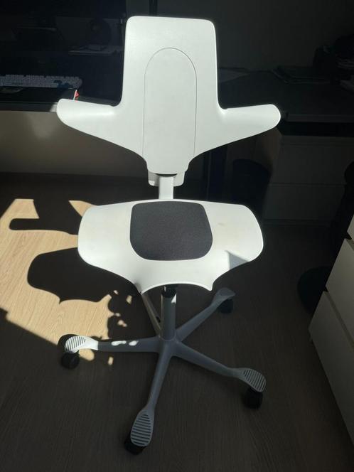HÅG Capisco Puls 8010, Huis en Inrichting, Bureaustoelen, Zo goed als nieuw, Bureaustoel, Wit, Ergonomisch, Ophalen