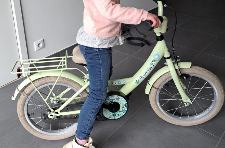 Leuke 16 inch kinderfiets - Pastelgroen (Zo goed als nieuw!), Vélos & Vélomoteurs, Vélos | Filles, Comme neuf, 16 pouces, Frein à main