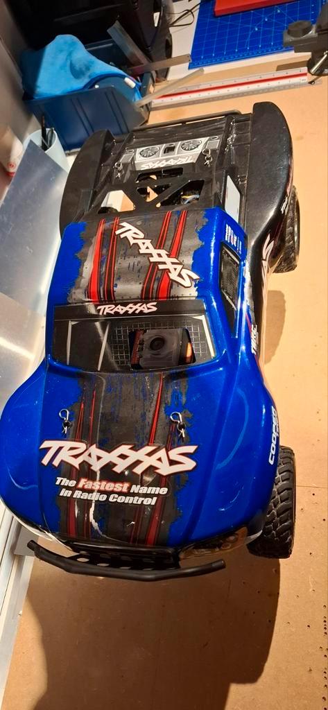 Traxxas Slash nitro 2wd, Hobby en Vrije tijd, Modelbouw | Radiografisch | Auto's, Zo goed als nieuw, Nitro, Ophalen