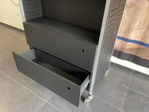Metaal Kast dubbelzijdig gebruik op wiel  2 lades en leggers, Huis en Inrichting, Kasten | Roldeurkasten en Archiefkasten, Gebruikt