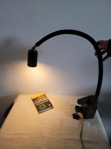 Grote flexibele werkplaatslamp  beschikbaar voor biedingen