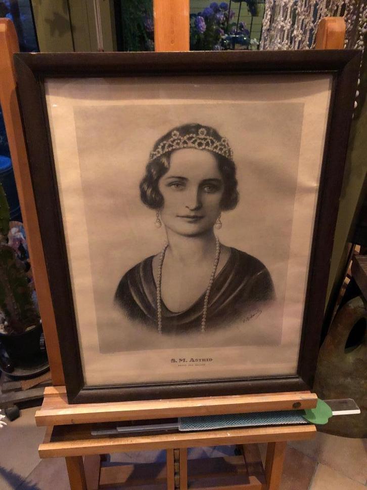 Portret Koningin Astrid van België, Verzamelen, Koningshuis en Royalty, Gebruikt, Kaart, Foto of Prent, Ophalen