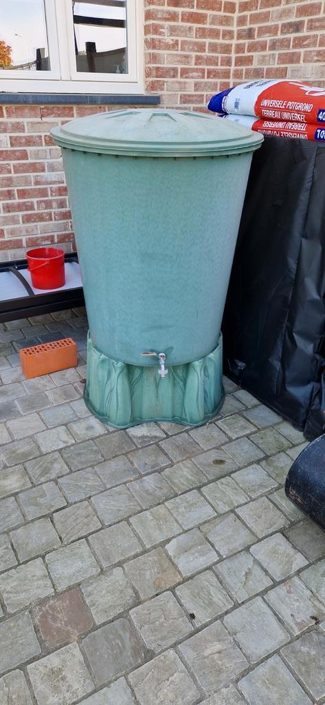 Regenton 310L met voet, vuller en metalen kraan, Tuin en Terras, Regentonnen, Zo goed als nieuw, Kunststof, 150 liter of meer