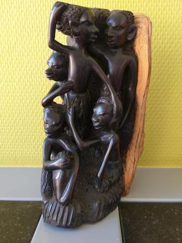 Afrikaanse kunst beschikbaar voor biedingen