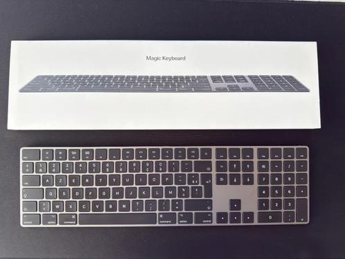 Apple magic keyboard azerty, Computers en Software, Toetsenborden, Zo goed als nieuw, Azerty, Draadloos, Ophalen