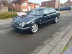 Mercedes Benz E320 Avantgarde, Autos, Cuir, Achat, 4 portes, Carnet d'entretien