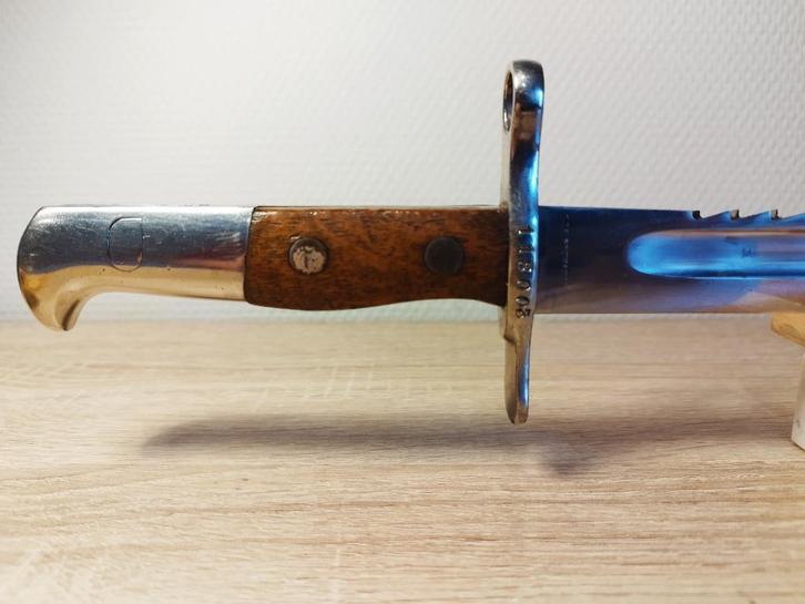 Zwitserse bajonet 1906 met zaagtanden en schede 275€, Verzamelen, Militaria | Algemeen, Landmacht, Verzenden