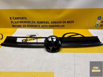 VOLKSWAGEN VW POLO 2G FACELIFT GRILLE CHROOM (2GS853651C) beschikbaar voor biedingen