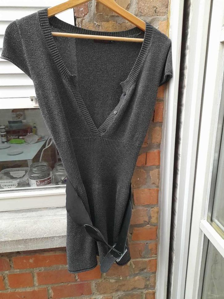 Grijze gebreide jurk van 'Lola & Liza'  Small, Kleding | Dames, Jurken, Gedragen, Maat 36 (S), Grijs, Boven de knie, Ophalen of Verzenden
