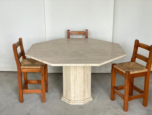 Travertine dinning table, Antiek en Kunst, Antiek | Meubels | Tafels, Ophalen of Verzenden