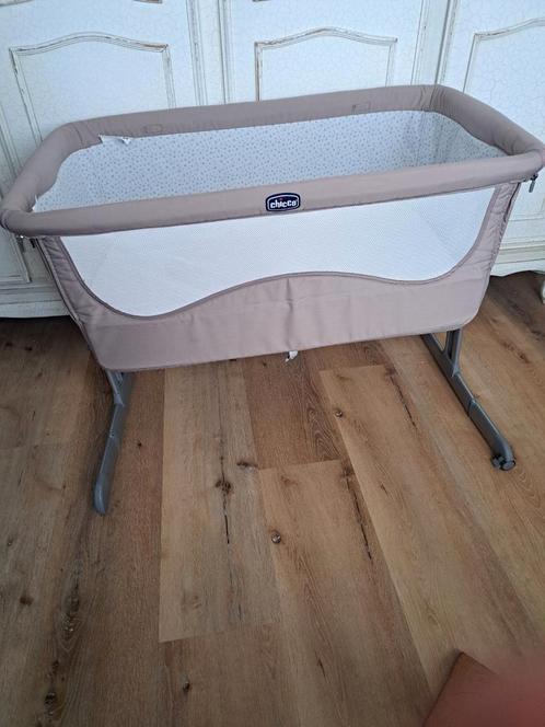 Chicco next to me cosleeper + aerosleep matras + hoes, Kinderen en Baby's, Babywiegjes en Ledikanten, Zo goed als nieuw, Ophalen