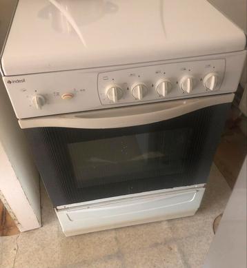 Indesit gasfornuis beschikbaar voor biedingen
